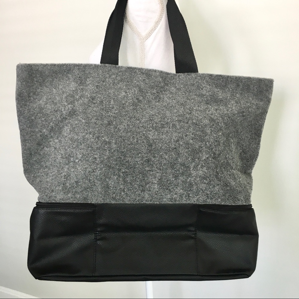 DSW Tote - Picture 3 of 10